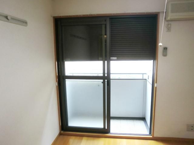 その他部屋・スペース　★安心設備の防犯シャッター付です★