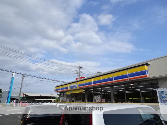 コンビニ　ミニストップ（コンビニ）まで2300m