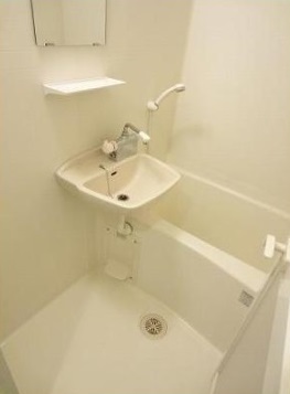 バス・シャワールーム　別部屋参考画像
