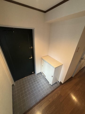玄関　グランディ野間
