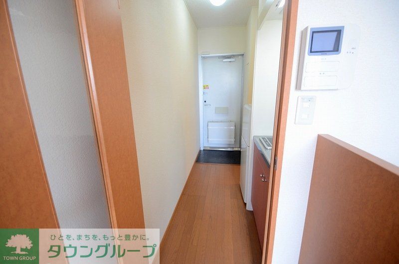 玄関　同タイプの物件写真となります