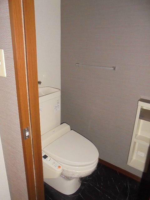 トイレ　201の写真です（反転）