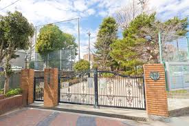 小学校　世田谷区立笹原小学校（小学校）まで82m