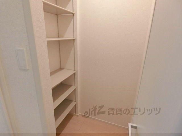 玄関　玄関収納