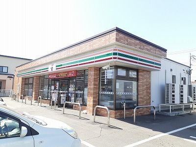 コンビニ　セブンイレブン（コンビニ）まで500m
