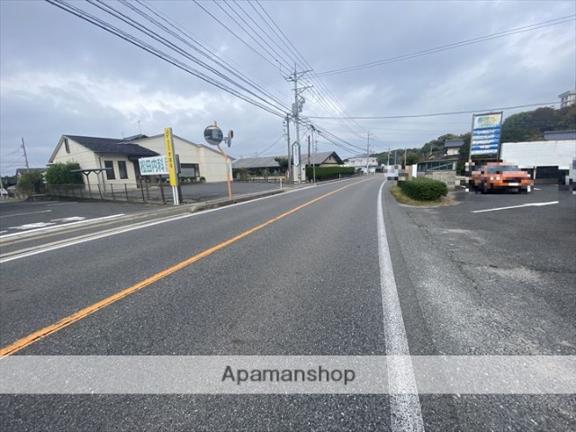 その他　前面道路（その他）まで0m