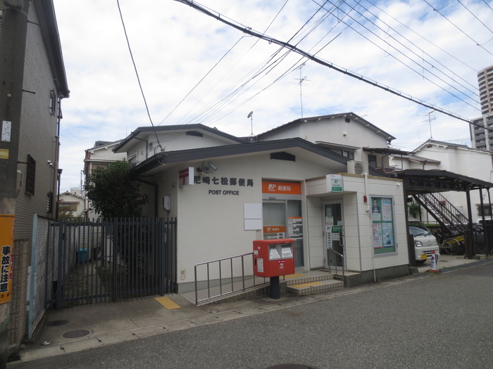 銀行　郵便局（銀行）まで180m