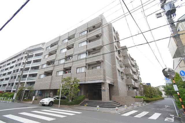 建物外観　落ち着いた雰囲気の外観です