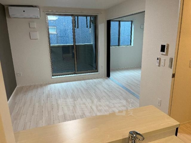 バルコニー　色合いは異なる可能性あります。（イメージ）