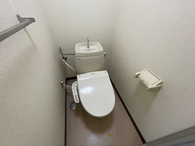 トイレ　喜八マンション