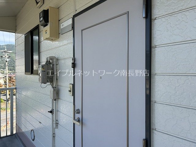 セキュリティ　参考：201号室（内装・設備が異なる場合があります。）