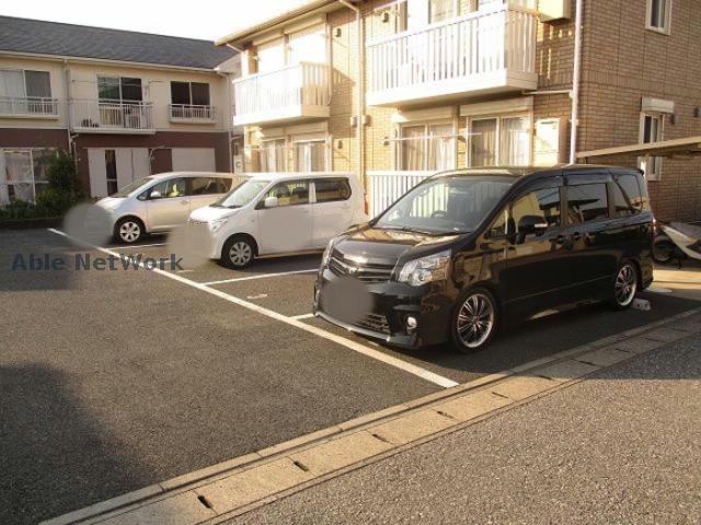 駐車場　駐車場