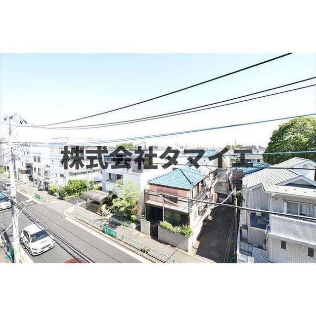 眺望　明るい色調の室内です