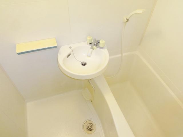 バス・シャワールーム　トイレと別です。