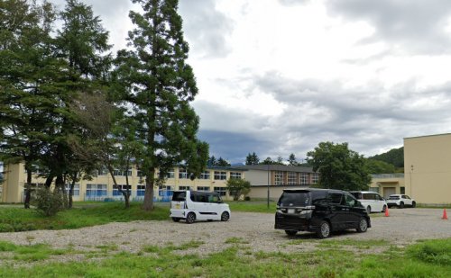 小学校　登別市立幌別西小学校（小学校）まで502m
