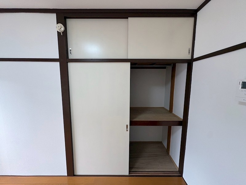 小田急小田原線 鶴巻温泉駅 徒歩6分 2階建 築44年の内装写真