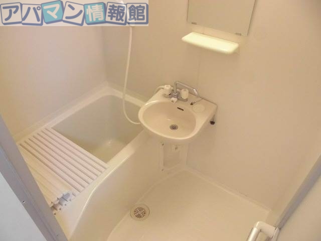 バス・シャワールーム　※別号室のお写真になります