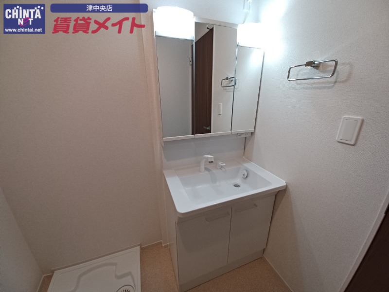 洗面設備　同型タイプ画像