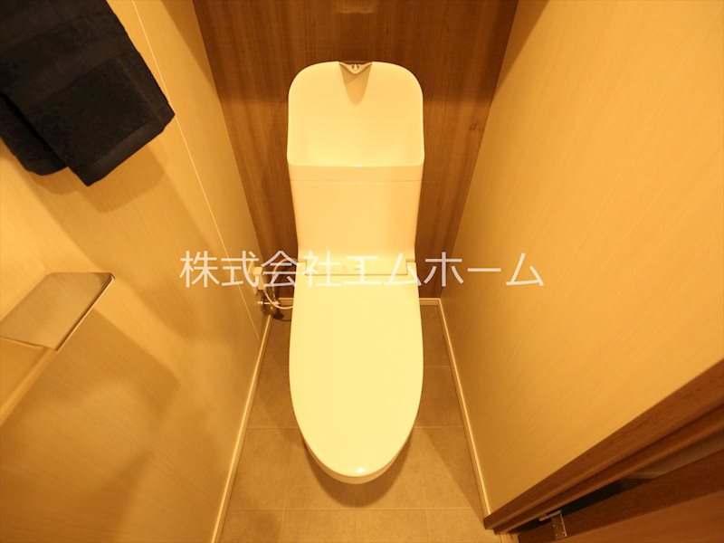 トイレ　温水洗浄暖房便座付トイレ