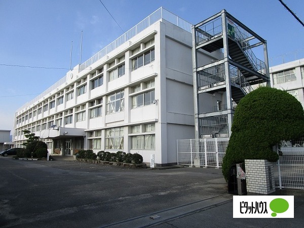 小学校　松茂町立松茂小学校（小学校）まで561m