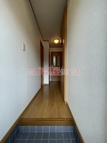 玄関　収納もある玄関です