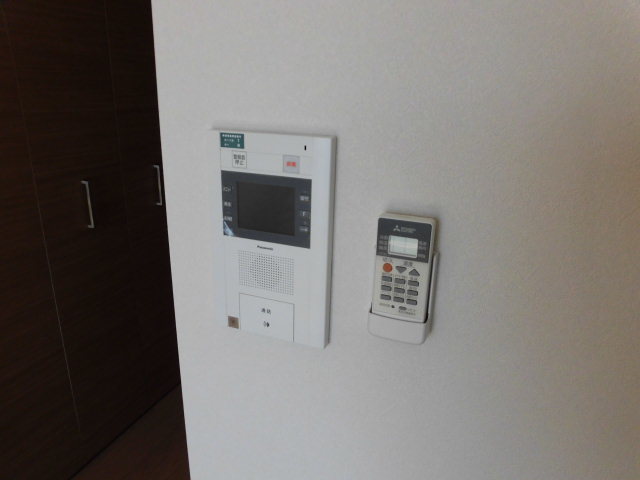 セキュリティ　モニター付きインターホンなので来客時も安心です