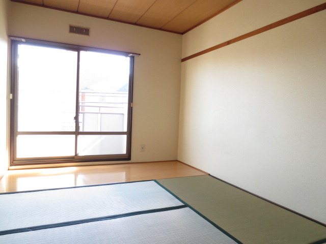 居室・リビング　別部屋参考写真