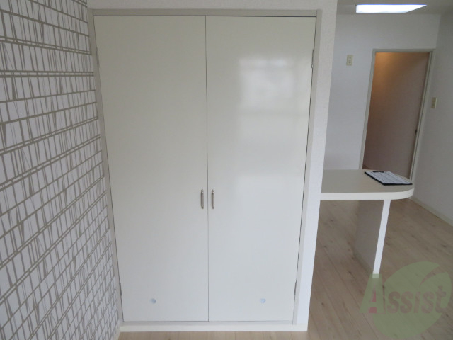 収納　クローゼットがありました。お洋服や荷物はここへ