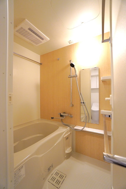 バス・シャワールーム　写真は同タイプ住戸です。