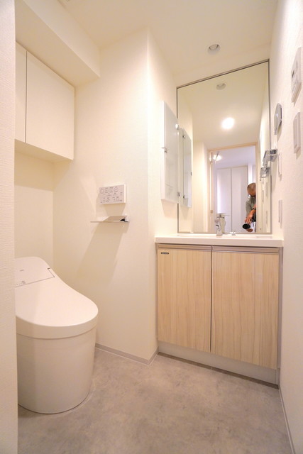 洗面設備　写真は同タイプ住戸です。