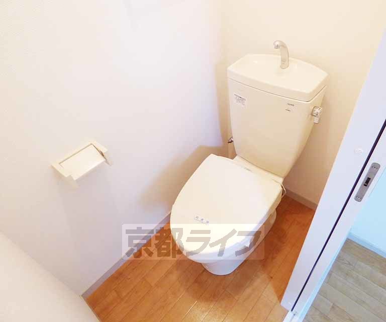 トイレ　ウォームレットトイレです。