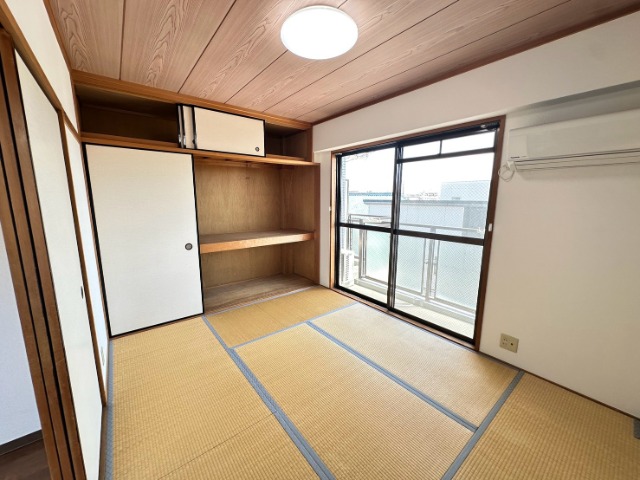 睦ハイツの居間写真