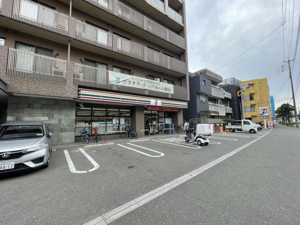 コンビニ　セブンイレブン博多竹下駅前店（コンビニ）まで291m