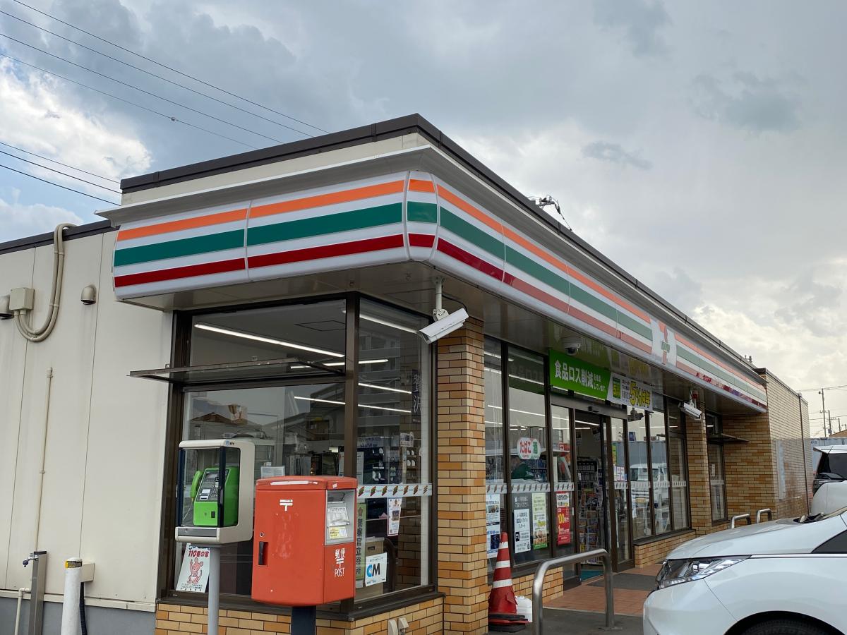 コンビニ　セブンイレブンみらい平入口店（コンビニ）まで1107m
