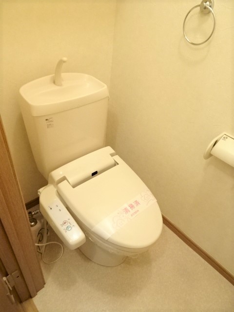 トイレ　洗浄機能付きトイレ※同タイプ参考写真
