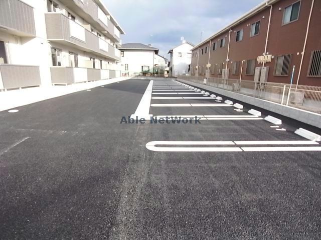 駐車場　駐車場