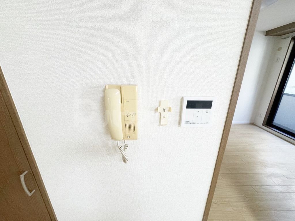 セキュリティ　同物件別号室の参考写真