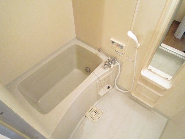バス・シャワールーム　追い炊き完備