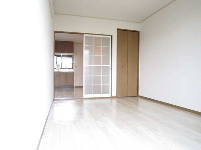 居室・リビング　洋室６帖・収納付