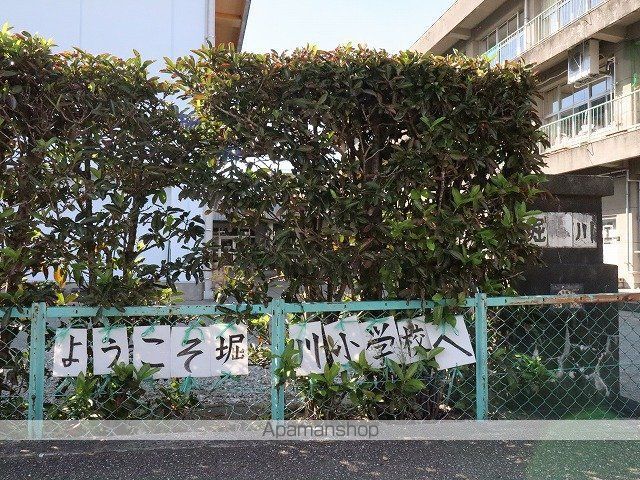 小学校　堀川小学校（小学校）まで883m