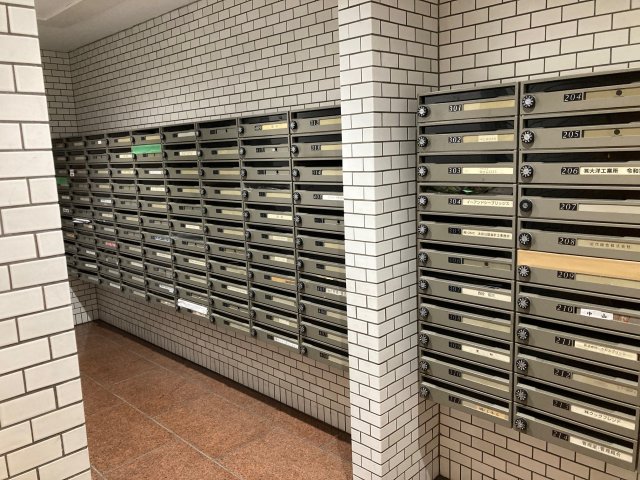 その他共有部分　郵便受けはこちらです