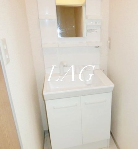 洗面設備　独立洗面台です。