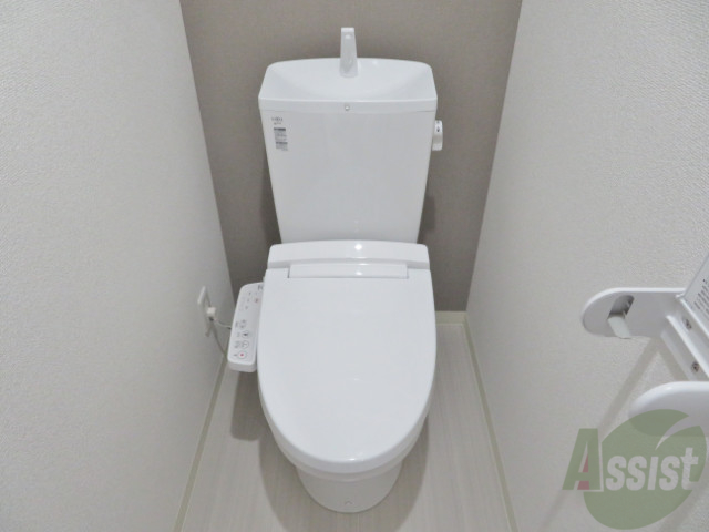 トイレ　トイレは、シンプルでとても使いやすそうですね。