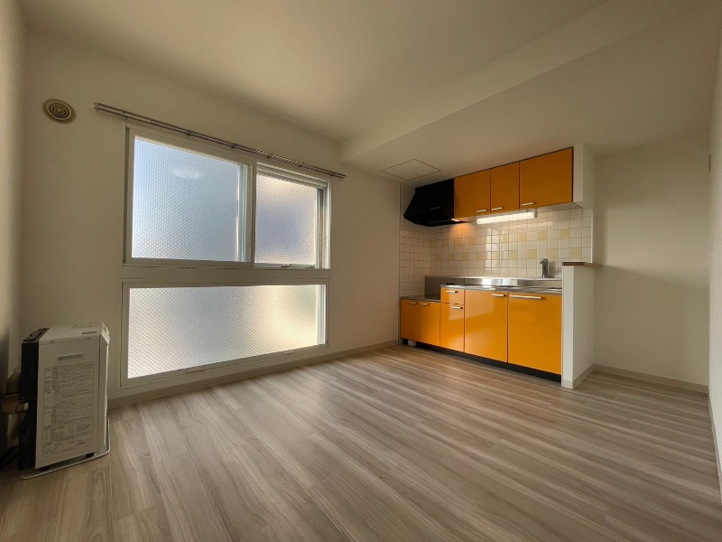 居室・リビング　広くてキレイなお部屋が広がっていて、充実した生活が送れそう。