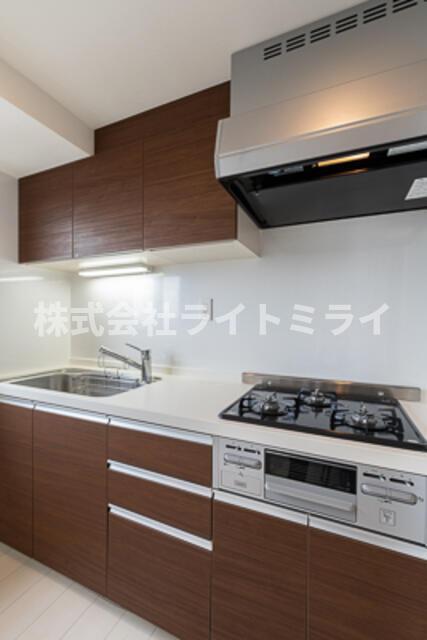 キッチン　※写真は同タイプ住戸です。