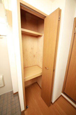 収納　別部屋同間取りのお写真となります。参考にご覧くださいませ。