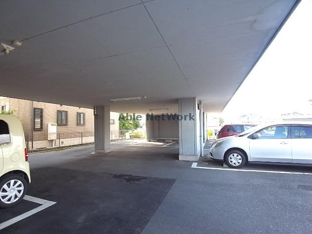 駐車場　駐車場