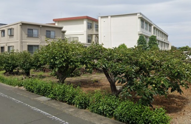 中学校　浜松市立浜北北部中学校（中学校）まで800m