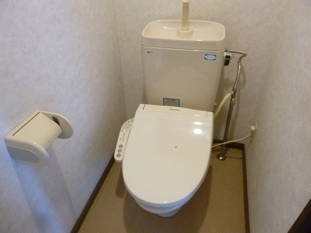 トイレ　※写真は別部屋のものです。（参考）