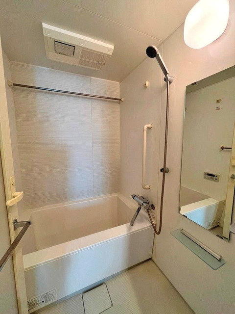 バス・シャワールーム　※写真は同タイプ住戸です。